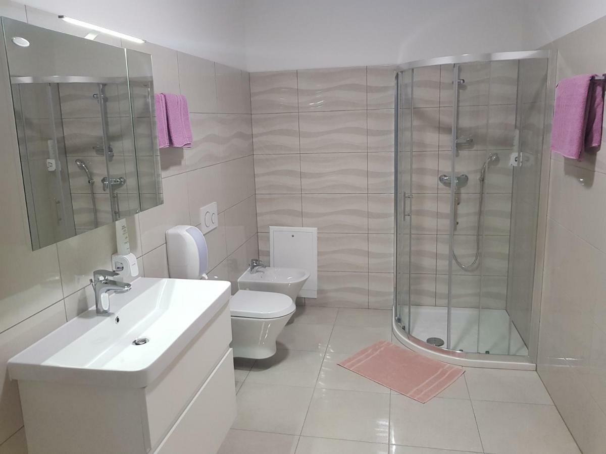 Apartmaji Jankovic ロガテツ エクステリア 写真